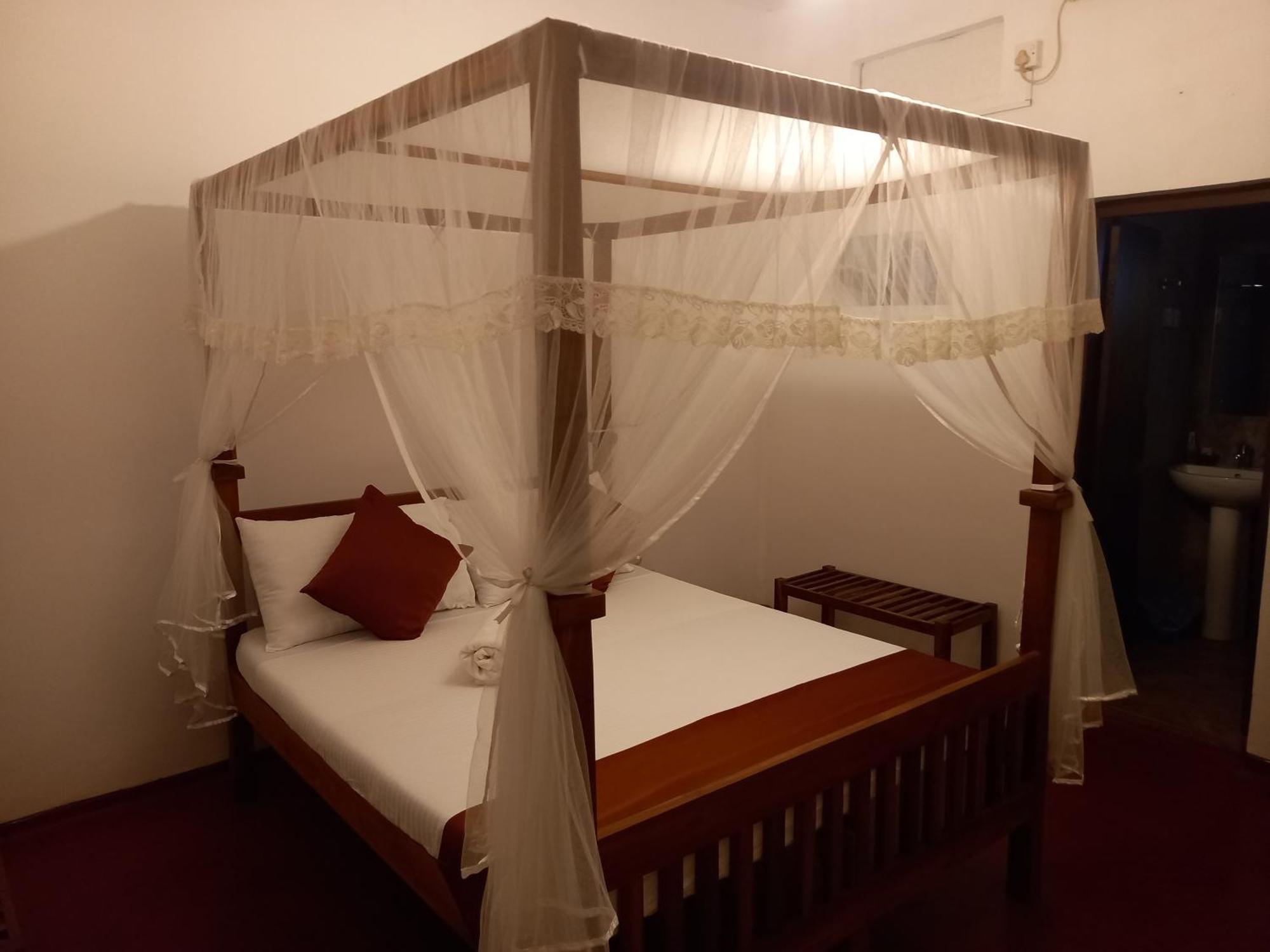 Mahaweli Shades Hotel Kandy Exterior foto