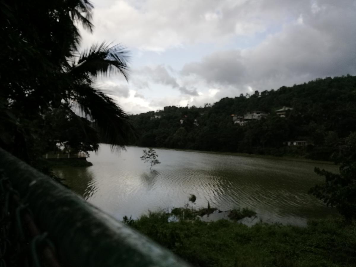 Mahaweli Shades Hotel Kandy Exterior foto