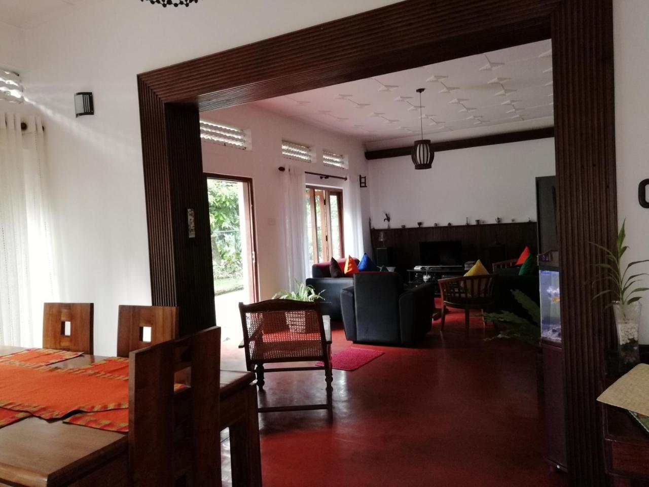 Mahaweli Shades Hotel Kandy Exterior foto