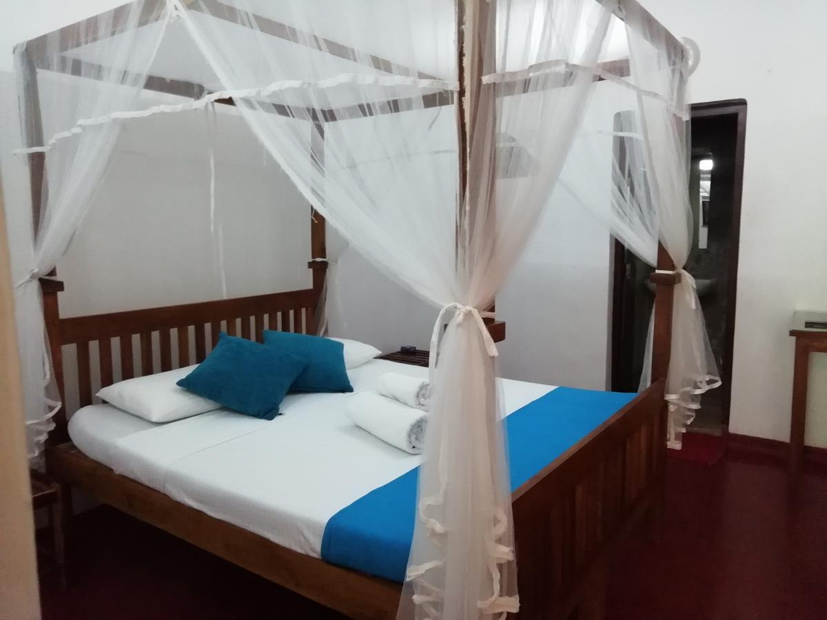 Mahaweli Shades Hotel Kandy Exterior foto